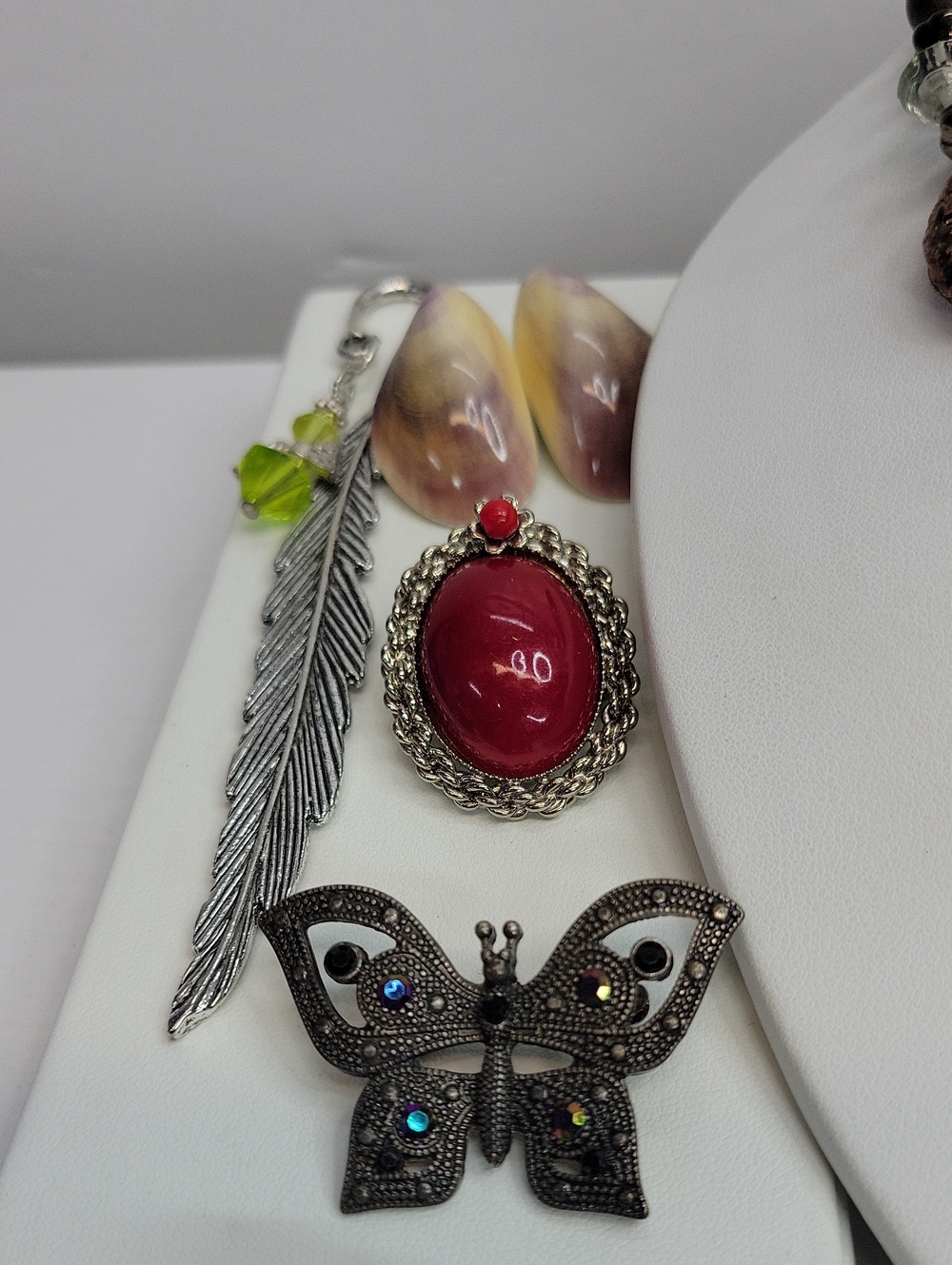 Vintage Jewelry Bundle - Picture 4 of 4